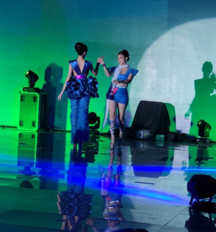 Marilyn Nice 2 Blue Models